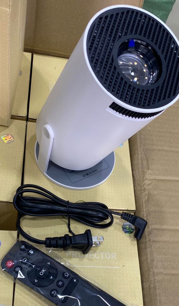 Miniatura 2 de Mini Proyector Portátil 4k Android 11.0